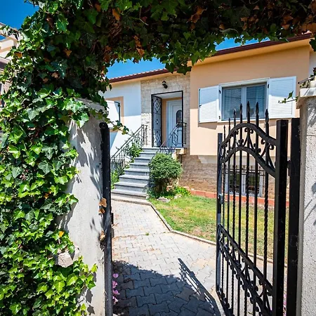 Holiday home Venetia's House By Rentalspro - Halkidiki *