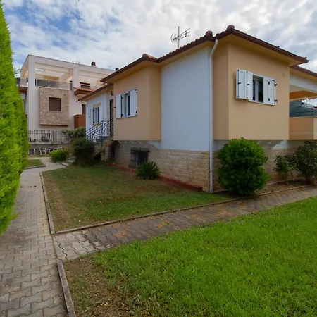 Holiday home Venetia's House By Rentalspro - Halkidiki